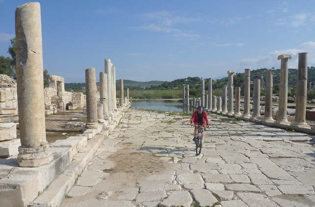 patara-town2